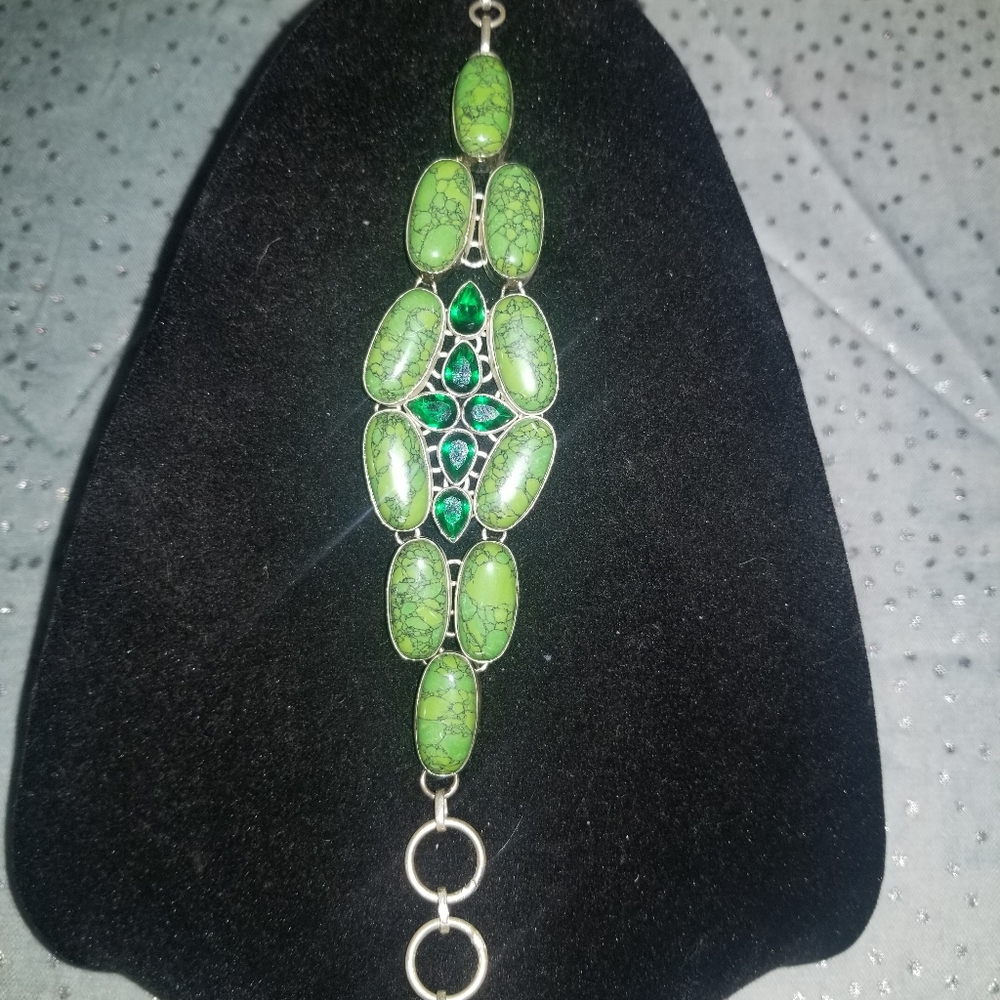 NWT Genuine Green Turquoise and Emerald Quartz Handmade Silver/Silverplate Brace